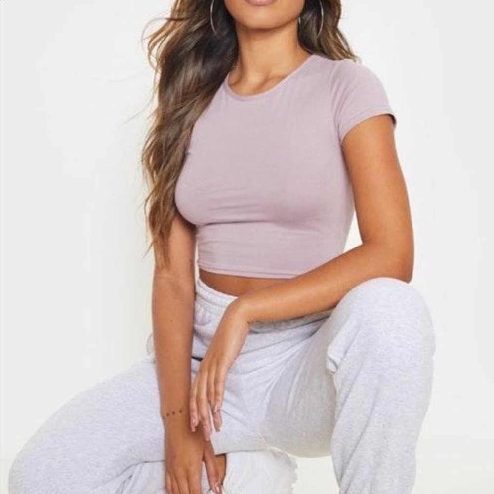PrettyLittleThing Crop Top - Picture 2 of 4